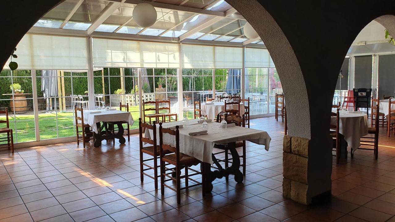 Hotel Restaurant El Bosc Banyeres del Penedes Esterno foto